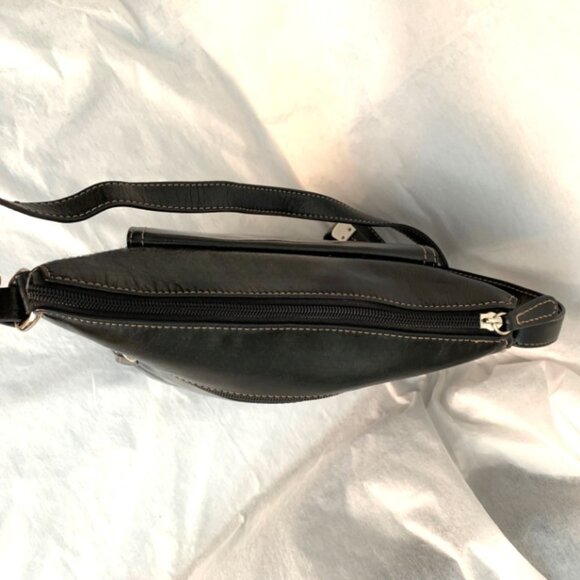 Giani Bernini Leather Crossbody Top Zip Closure Shoulder Bag - Picture 5 of 11